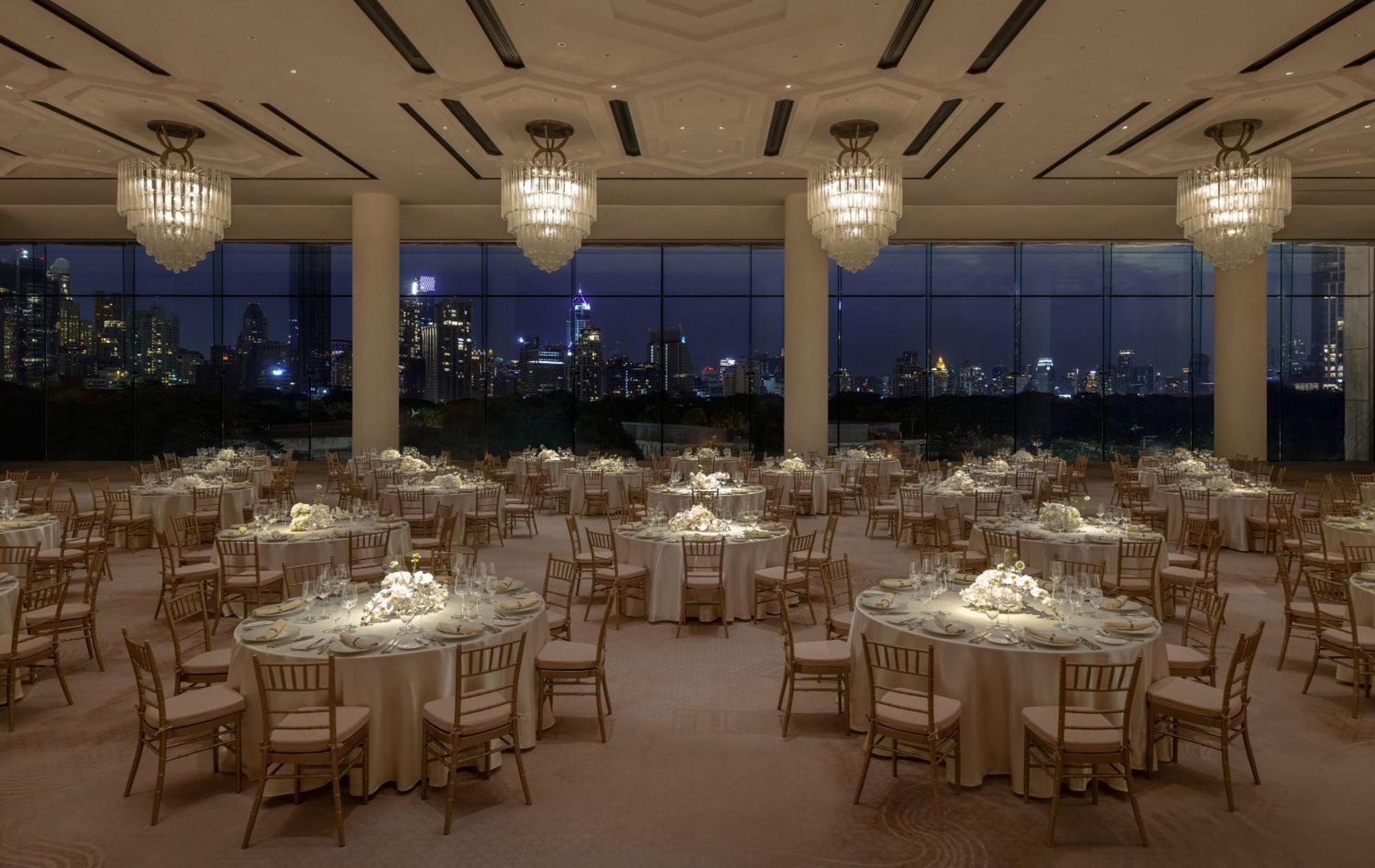 Dusit Thani 酒店
